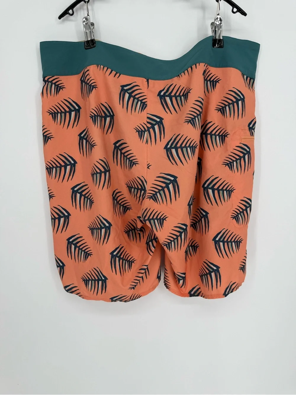 Patagonia Wavefarer Board Shorts 33 Coral Teal Palm Print